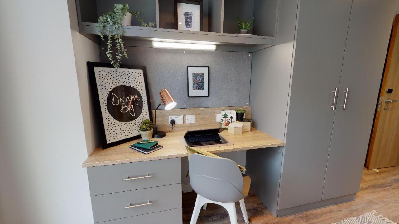 Iq Altus House Leeds Lejlighed Leeds  Eksteriør billede